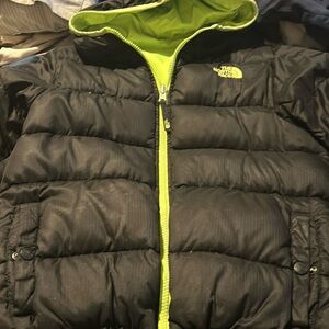 North Face boys jacket size medium (10/12) down filled